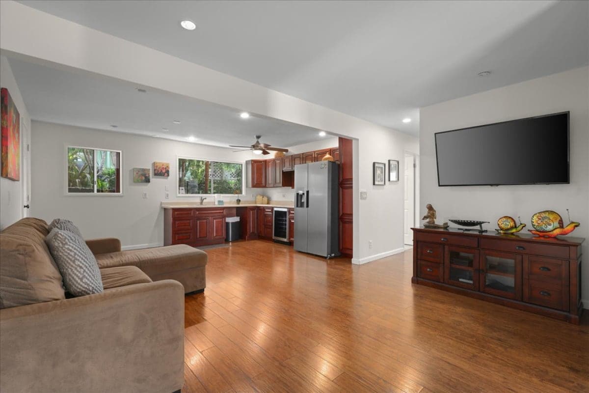 Home in Kailua-Kona · ★4.57 · 4 bedrooms · 4 beds · 4 baths - Photo 4