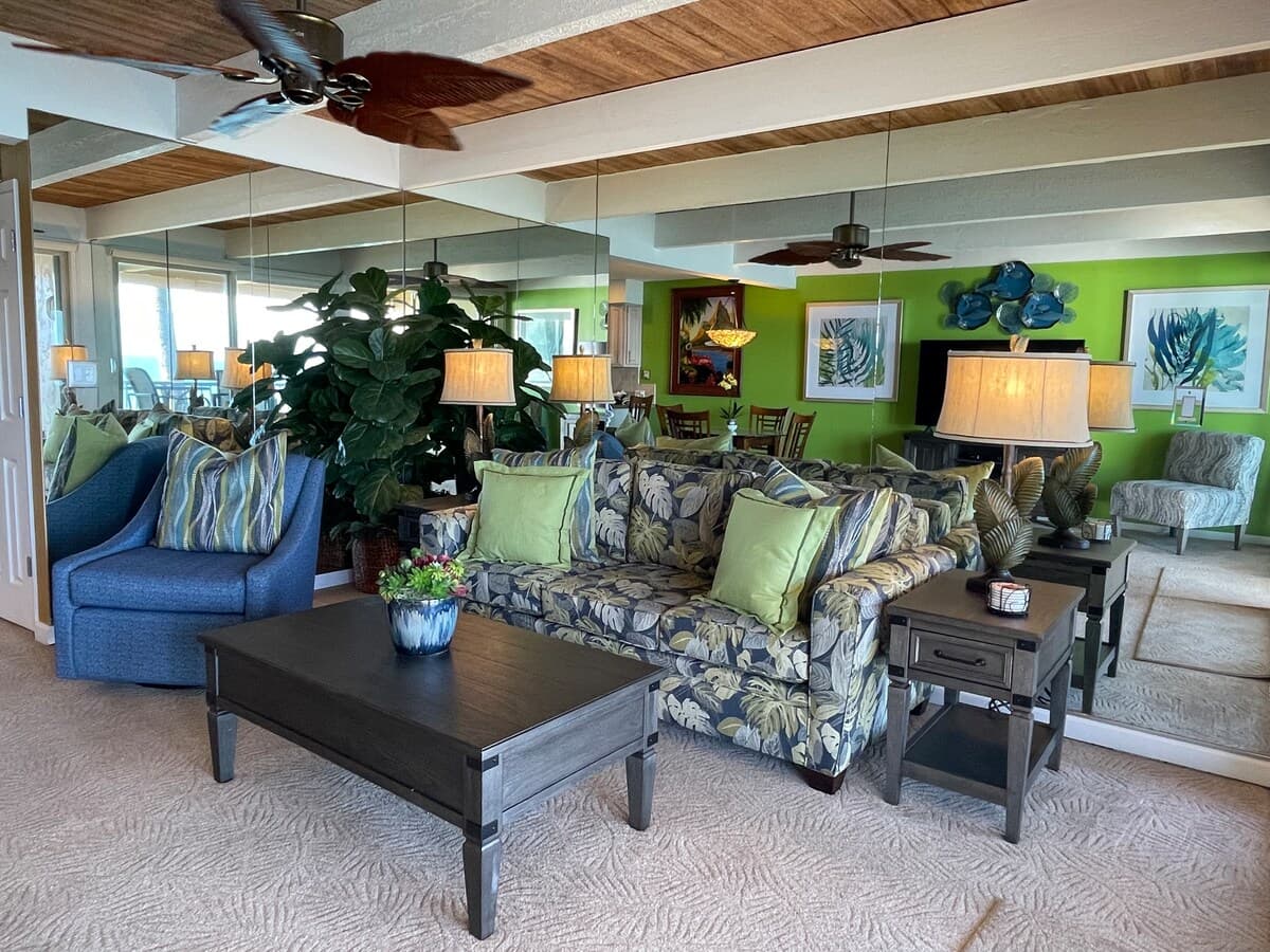 Condo in Lahaina · ★4.93 · 2 bedrooms · 2 beds · 2 private baths - Photo 3