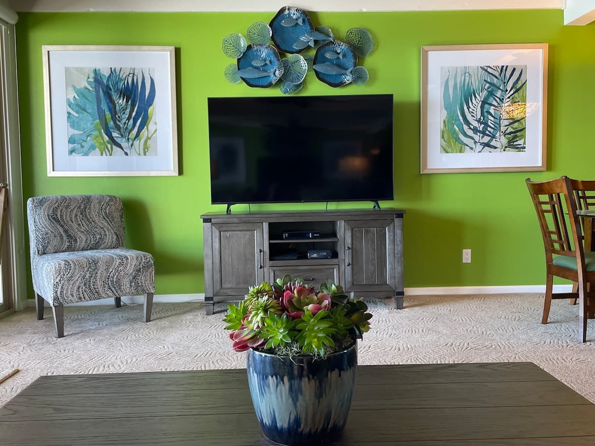 Condo in Lahaina · ★4.93 · 2 bedrooms · 2 beds · 2 private baths - Photo 2
