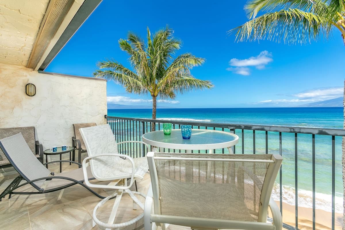 Condo in Lahaina · ★4.93 · 2 bedrooms · 2 beds · 2 private baths - Photo 1
