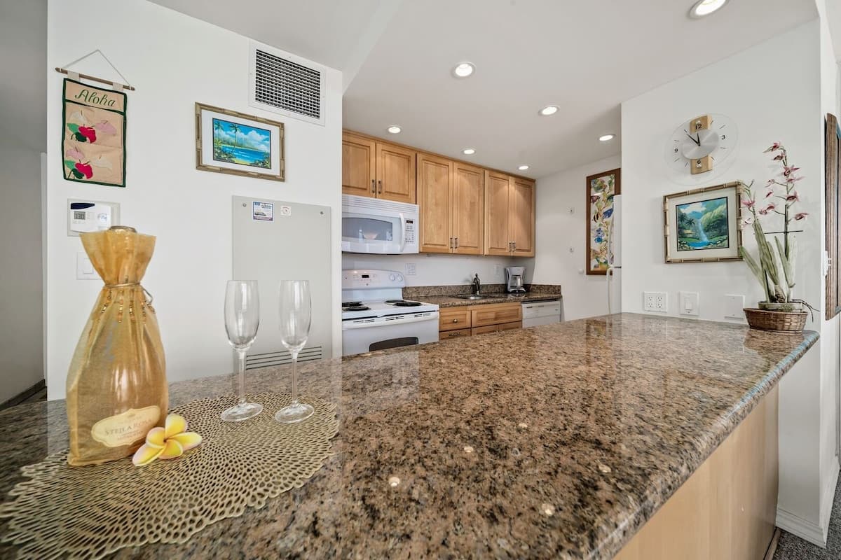 Condo in Kihei · ★4.78 · 1 bedroom · 2 beds · 1 bath - Photo 5