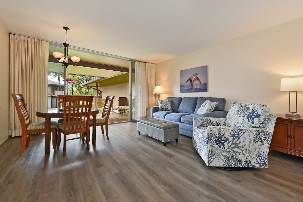Condo in Lahaina · ★4.7 · 1 bedroom · 2 beds · 1 bath - Photo 1