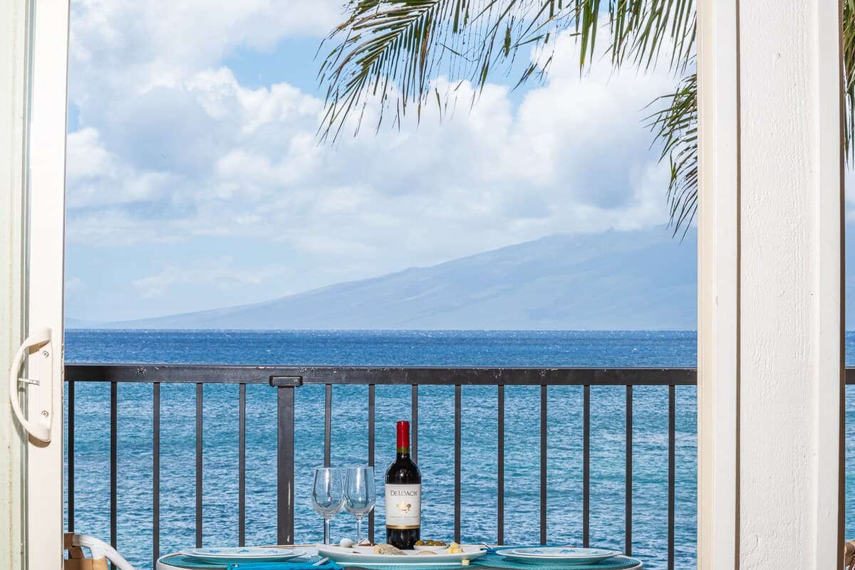 Condo in Lahaina · ★4.97 · 2 bedrooms · 3 beds · 2 private baths - Photo 2