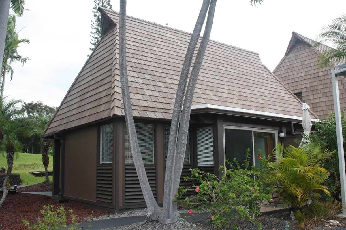 Condo in Naalehu · ★4.44 · Studio · 1 bed · 1 shared bath - Photo 1