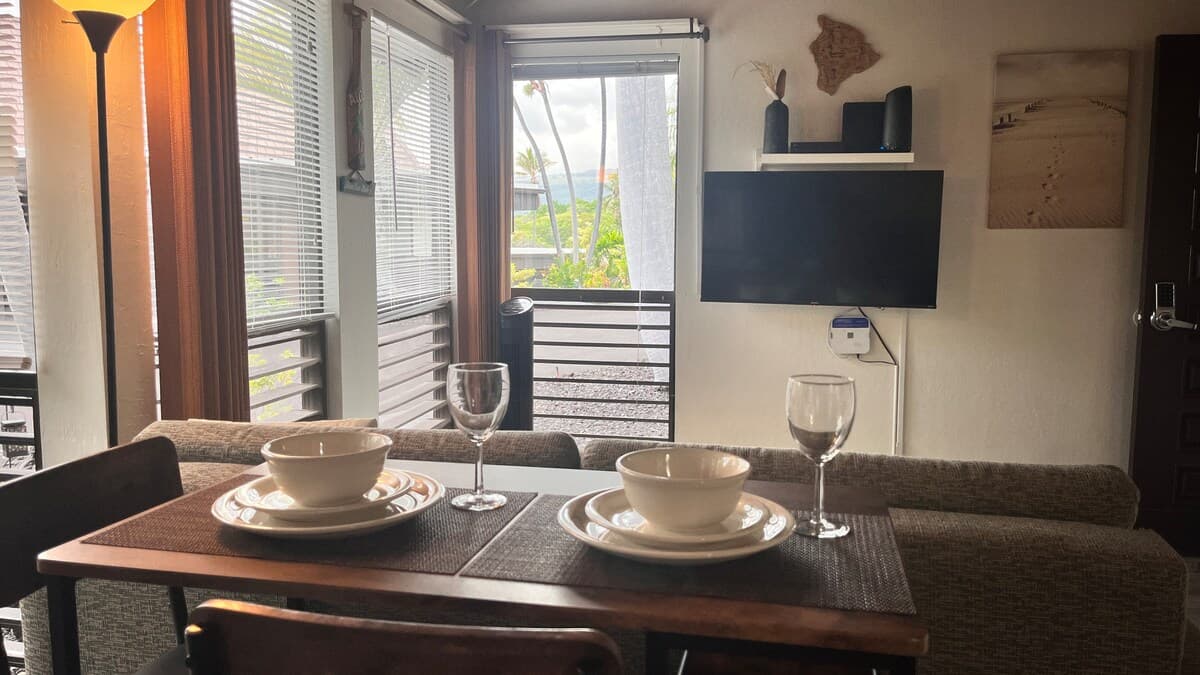 Condo in Naalehu · ★4.44 · Studio · 1 bed · 1 shared bath - Photo 5