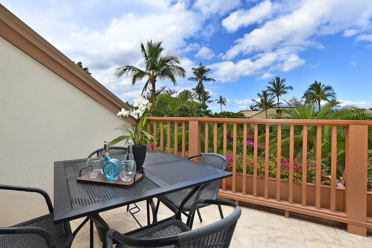 Condo in Kihei · ★4.66 · 2 bedrooms · 4 beds · 2 baths - Photo 1
