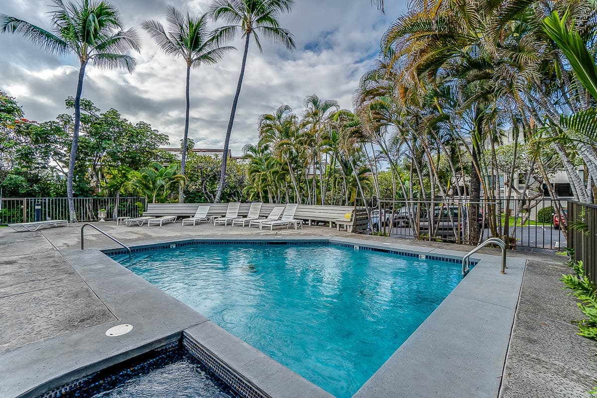 Condo in Kailua-Kona · ★4.67 · 1 bedroom · 1 bed · 1 bath - Photo 2