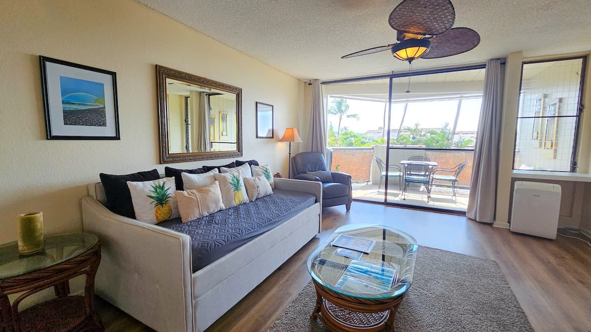 Condo in Kailua-Kona · ★4.67 · 1 bedroom · 1 bed · 1 bath - Photo 1