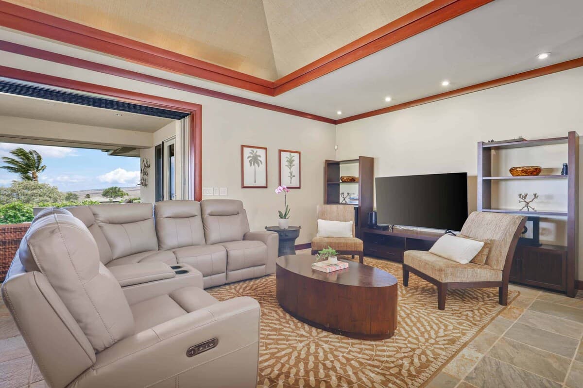Home in Waimea · ★5.0 · 3 bedrooms · 4 beds · 3.5 baths - Photo 4