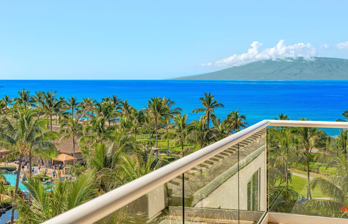 Condo in Lahaina · ★4.56 · 3 bedrooms · 4 beds · 3 baths - Photo 2