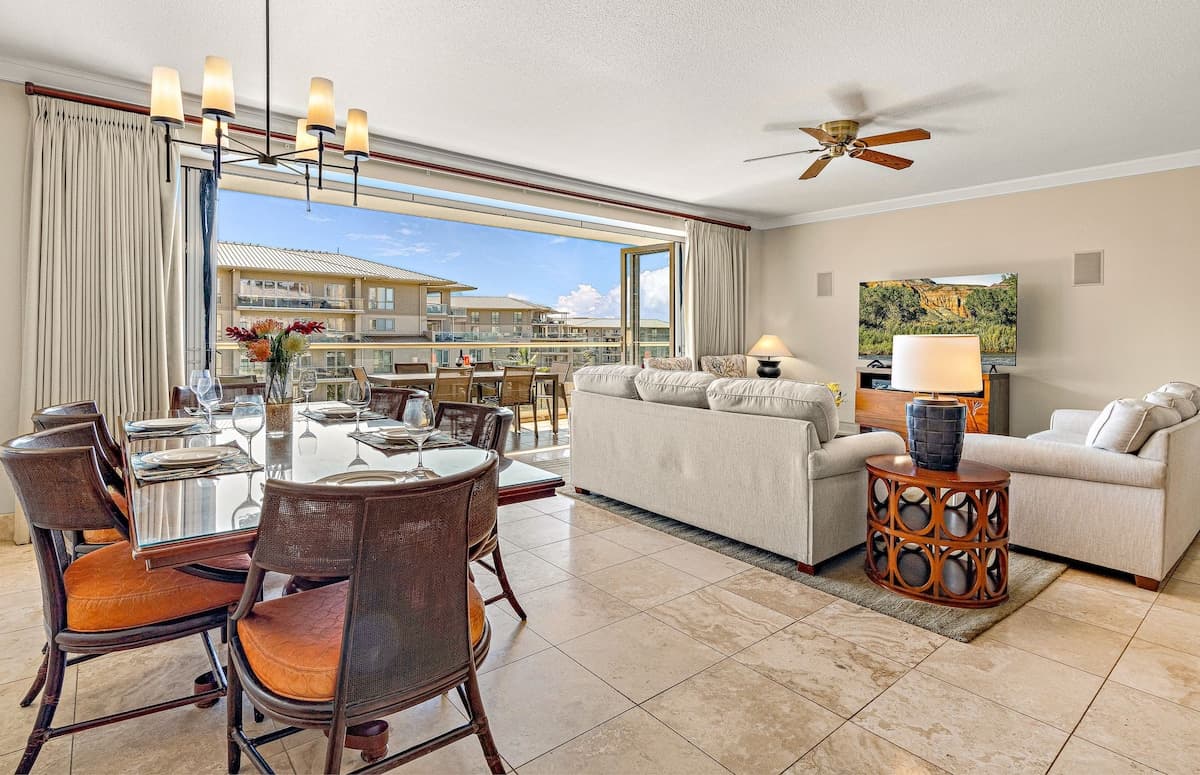 Condo in Lahaina · ★4.56 · 3 bedrooms · 4 beds · 3 baths - Photo 5