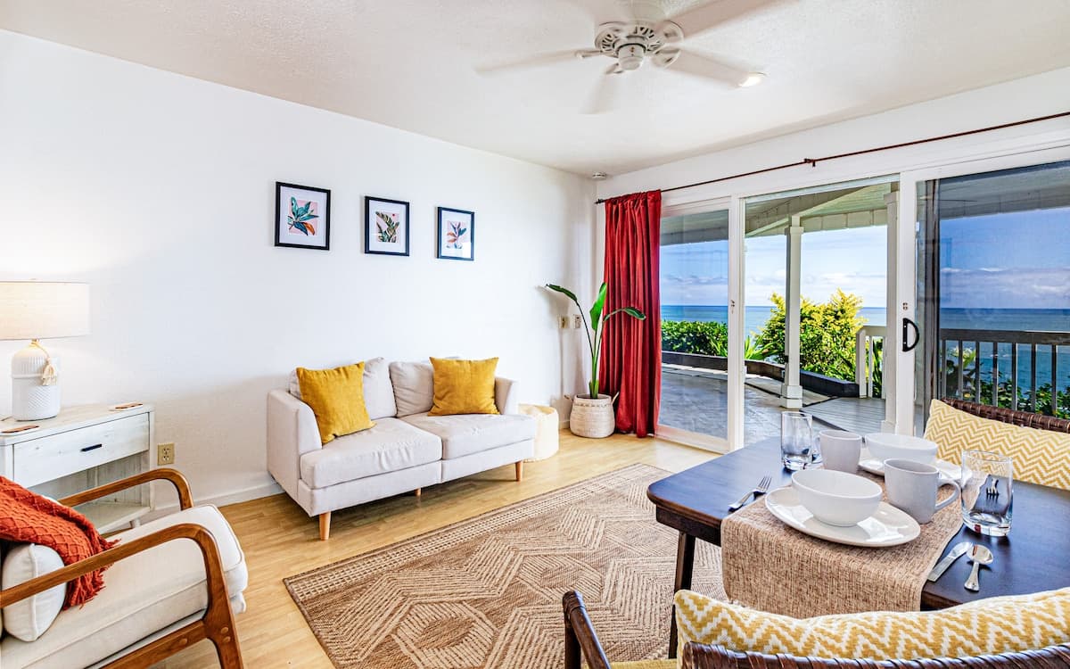 Hale Kai Pele Suite Hilo Oceanfront w/Pool - Photo 3