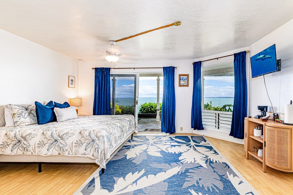 Hale Kai Moana Room Hilo Oceanfront w/Pool - Photo 2