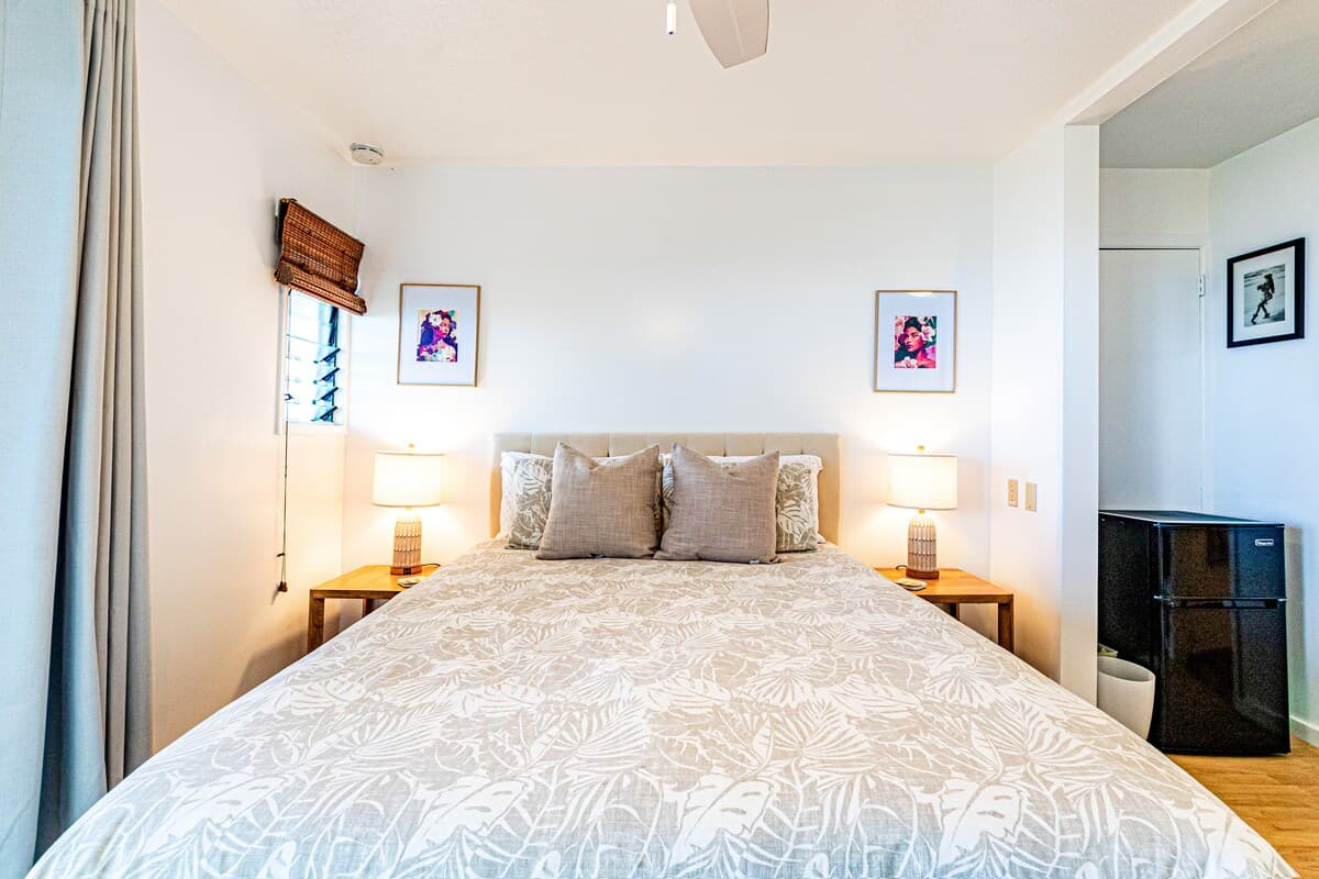 Hale Kai Heritage Room Hilo Oceanfront w/Pool - Photo 3