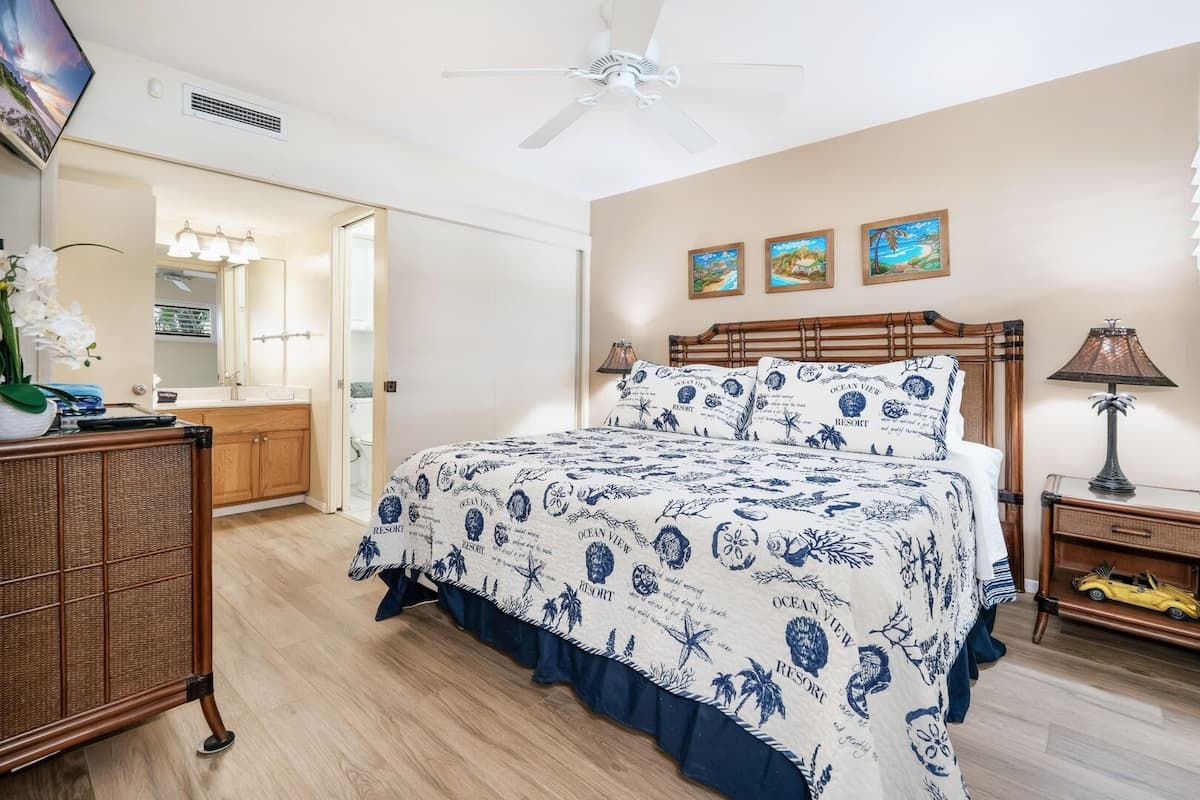 Condo in Kihei · ★4.62 · 1 bedroom · 2 beds · 1 bath - Photo 4