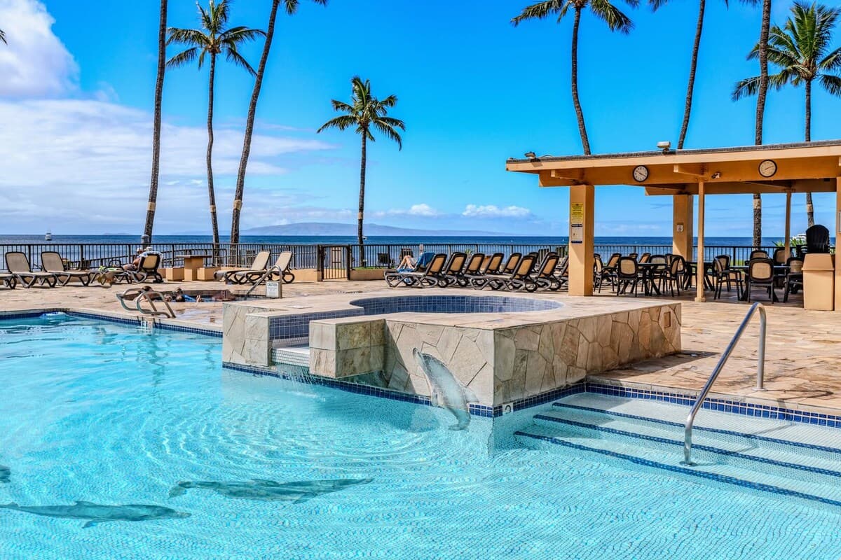 Condo in Kihei · ★4.62 · 1 bedroom · 2 beds · 1 bath - Photo 2