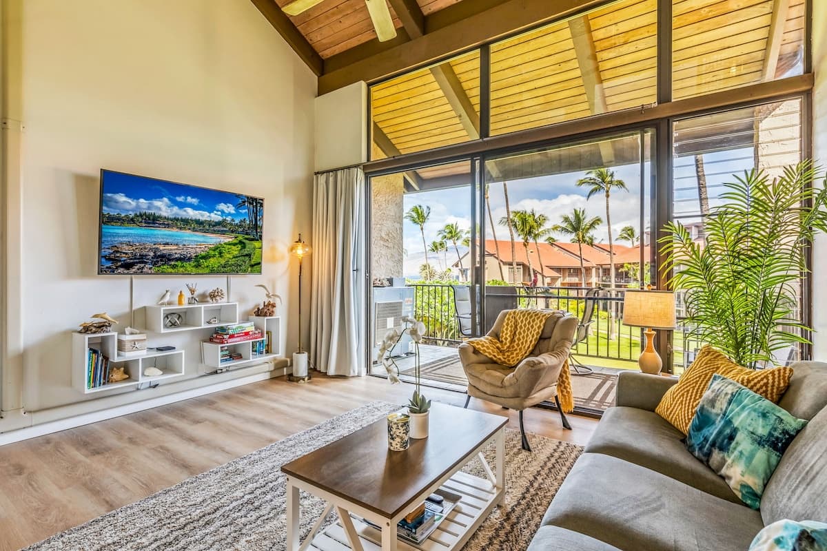 Condo in Kihei · ★4.91 · 2 bedrooms · 3 beds · 2 private baths - Photo 2