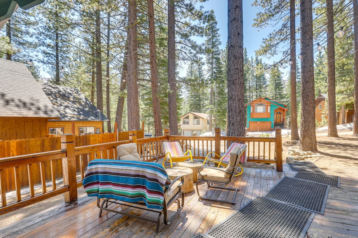 Cozy Cabin w/ Gas Fireplace, 8 Mi to Heavenly - Photo 1