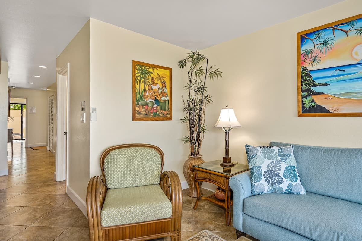 Condo in Kihei · ★5.0 · 1 bedroom · 1 bed · 2 baths - Photo 4