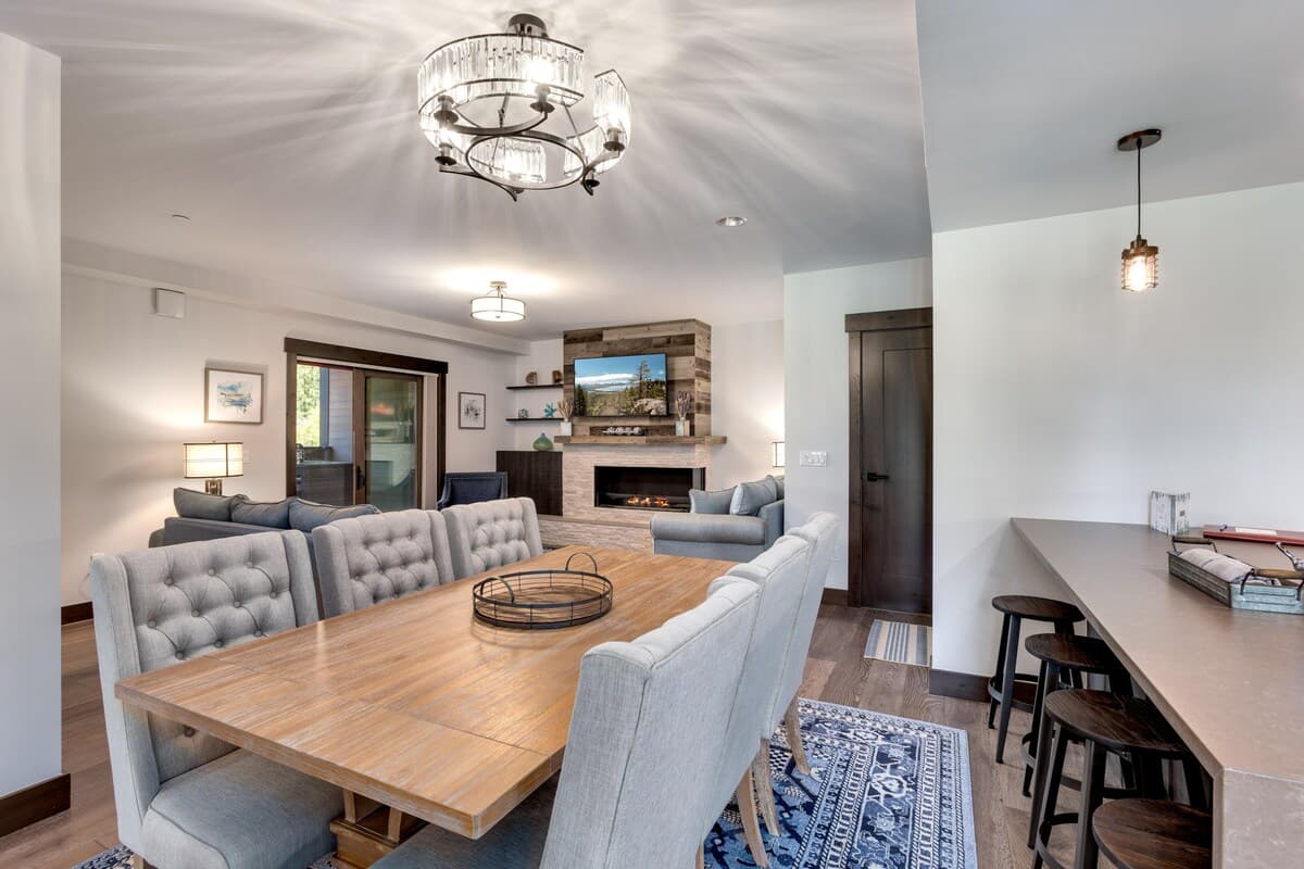 Condo in Stateline · ★4.67 · 2 bedrooms · 3 beds · 2 private baths - Photo 3