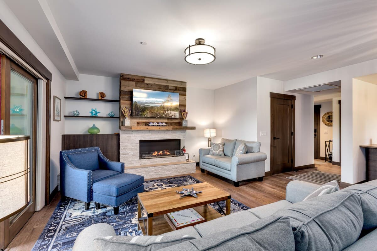 Condo in Stateline · ★4.67 · 2 bedrooms · 3 beds · 2 private baths - Photo 1