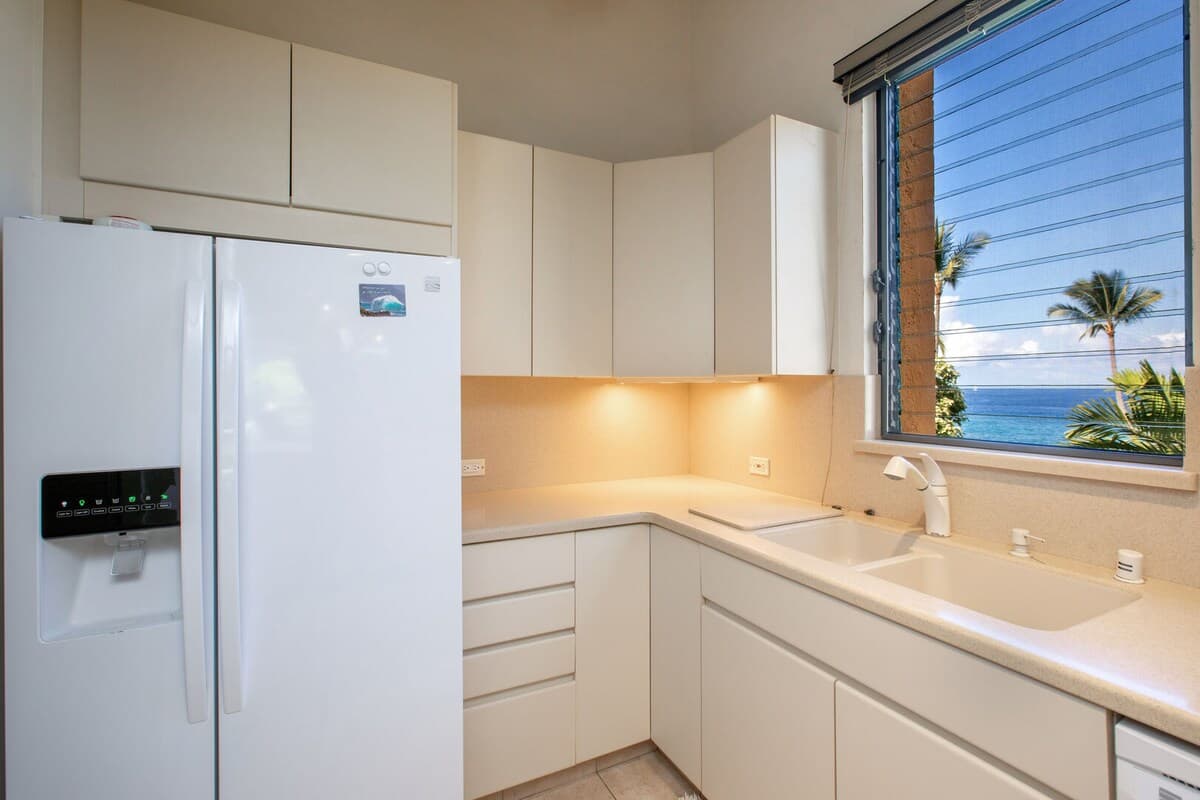 Condo in Kailua-Kona · ★4.81 · 3 bedrooms · 3 beds · 2 baths - Photo 3