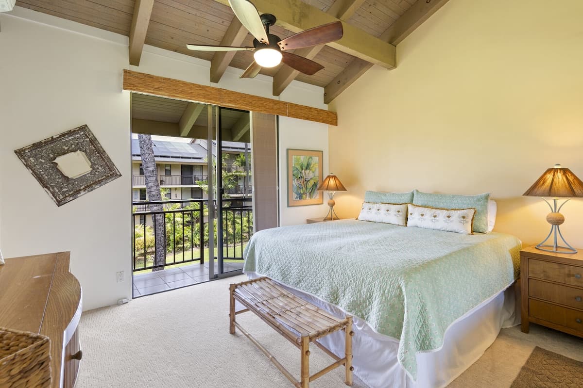 Condo in Kailua-Kona · ★4.81 · 3 bedrooms · 3 beds · 2 baths - Photo 5