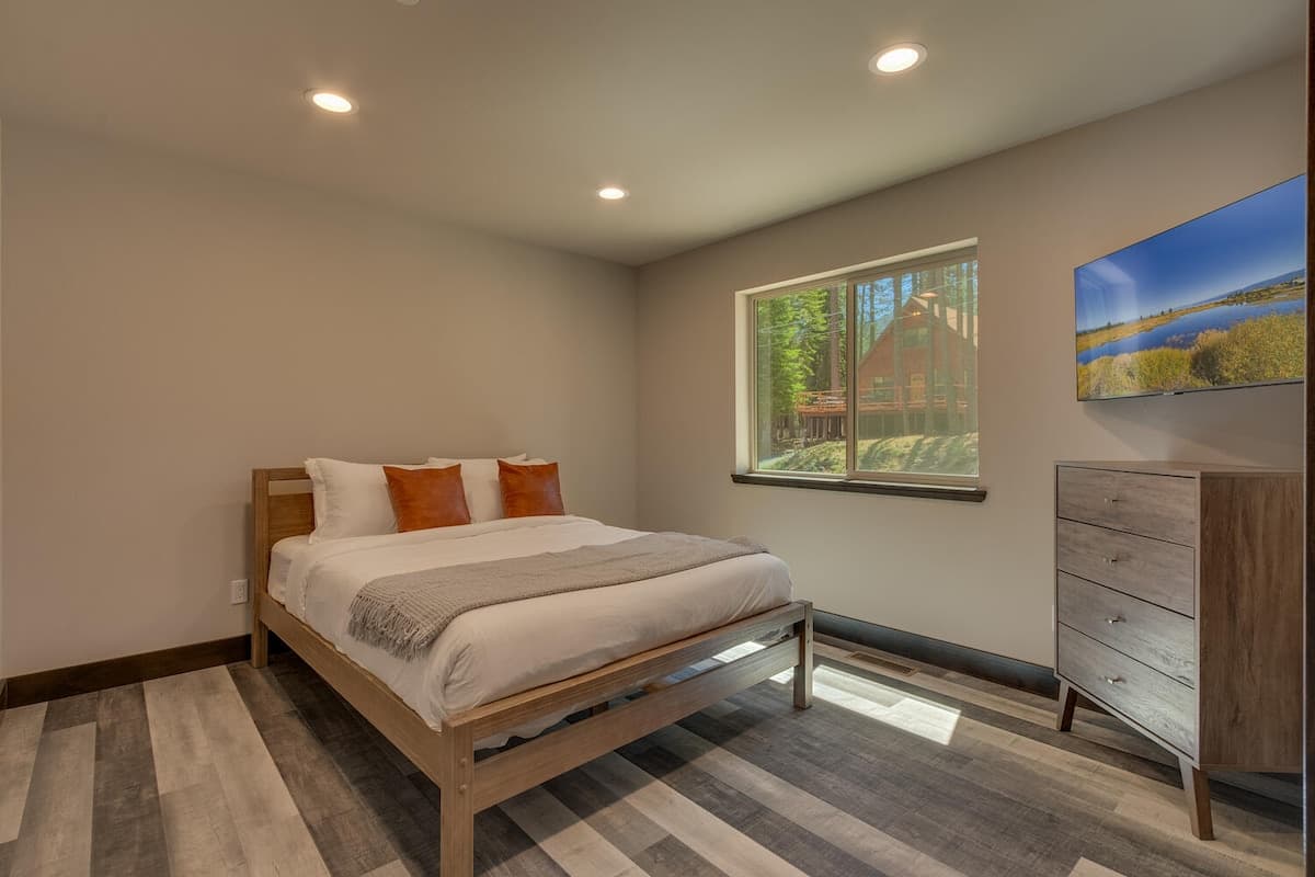 Cozy Tahoe Retreat with Hot Tub & Arcade Bar - Photo 1