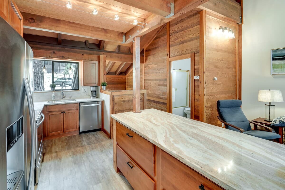 Sugar Pine House Private Deck & Forest Views - Photo 4