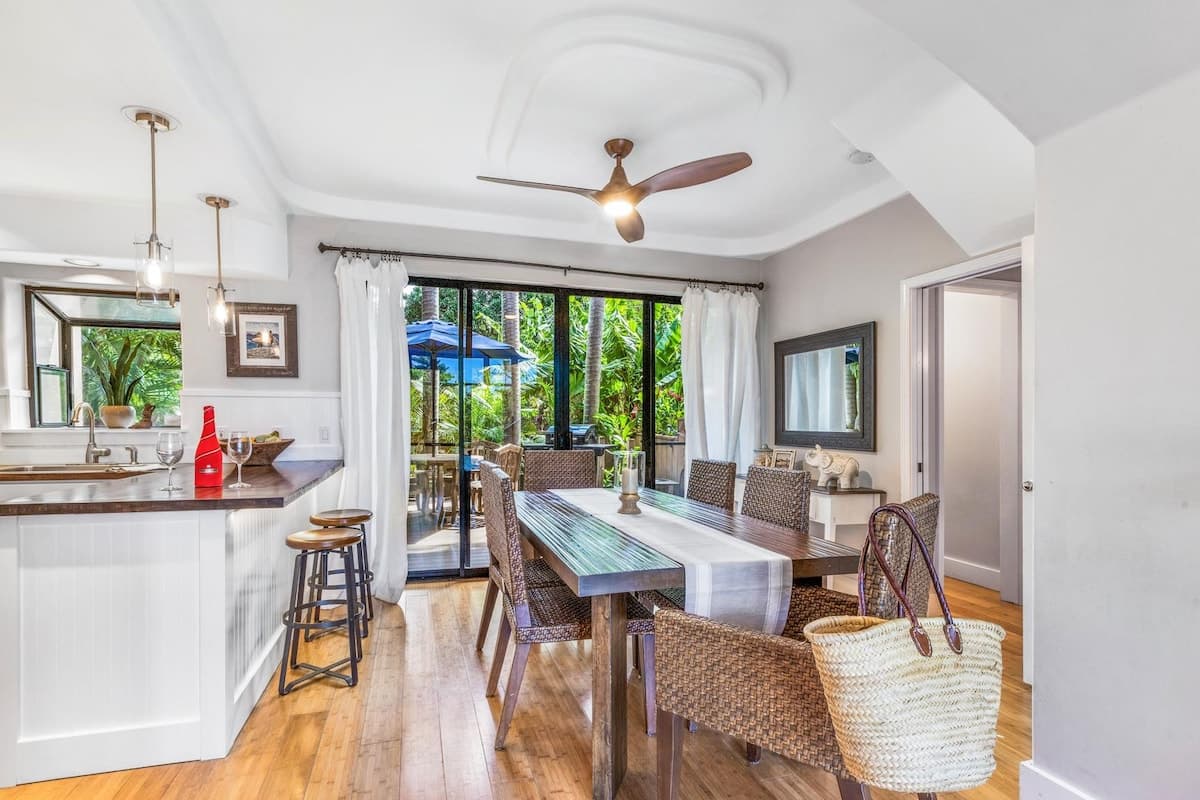 Condo in Lahaina · ★4.78 · 3 bedrooms · 4 beds · 2.5 baths - Photo 5