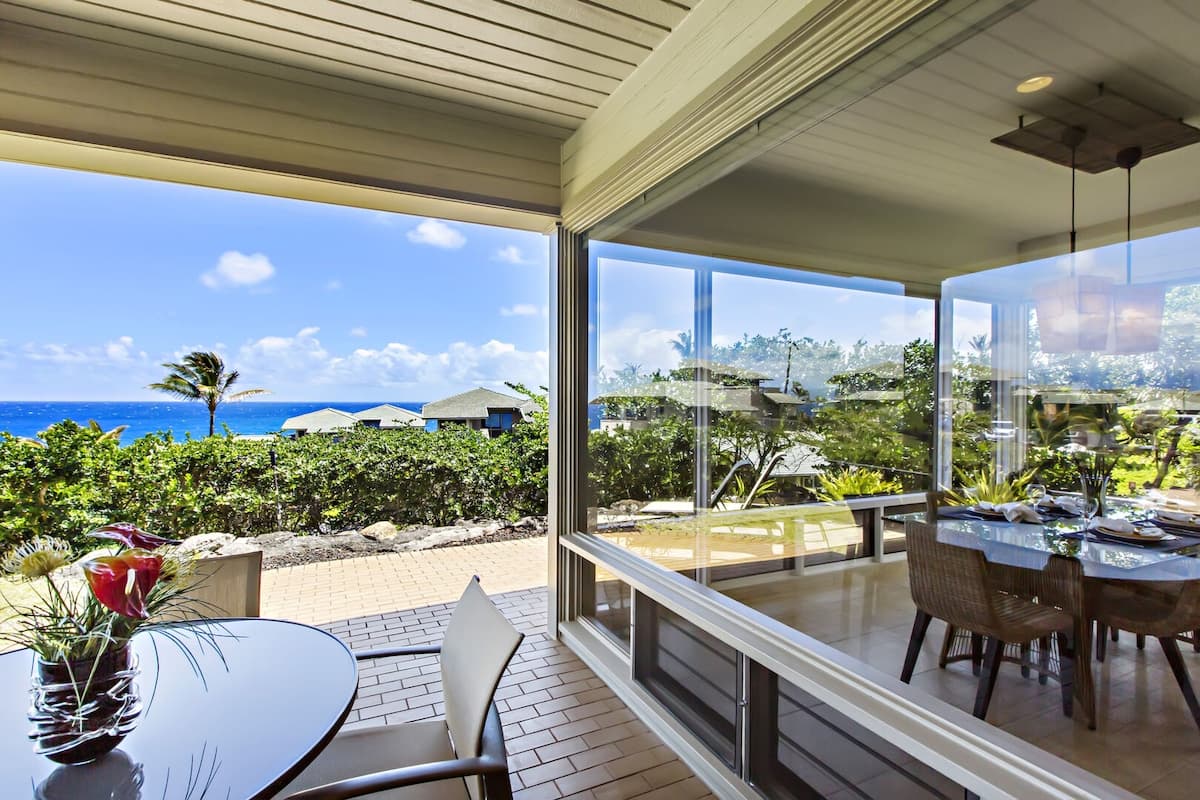Condo in Lahaina · ★4.53 · 2 bedrooms · 3 beds · 3 baths - Photo 3