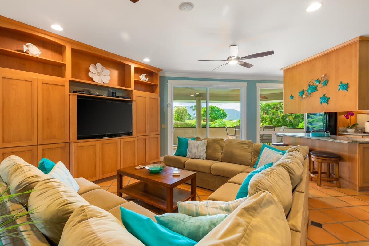 Home in Princeville · ★4.88 · 5 bedrooms · 5 beds · 6.5 shared baths - Photo 4