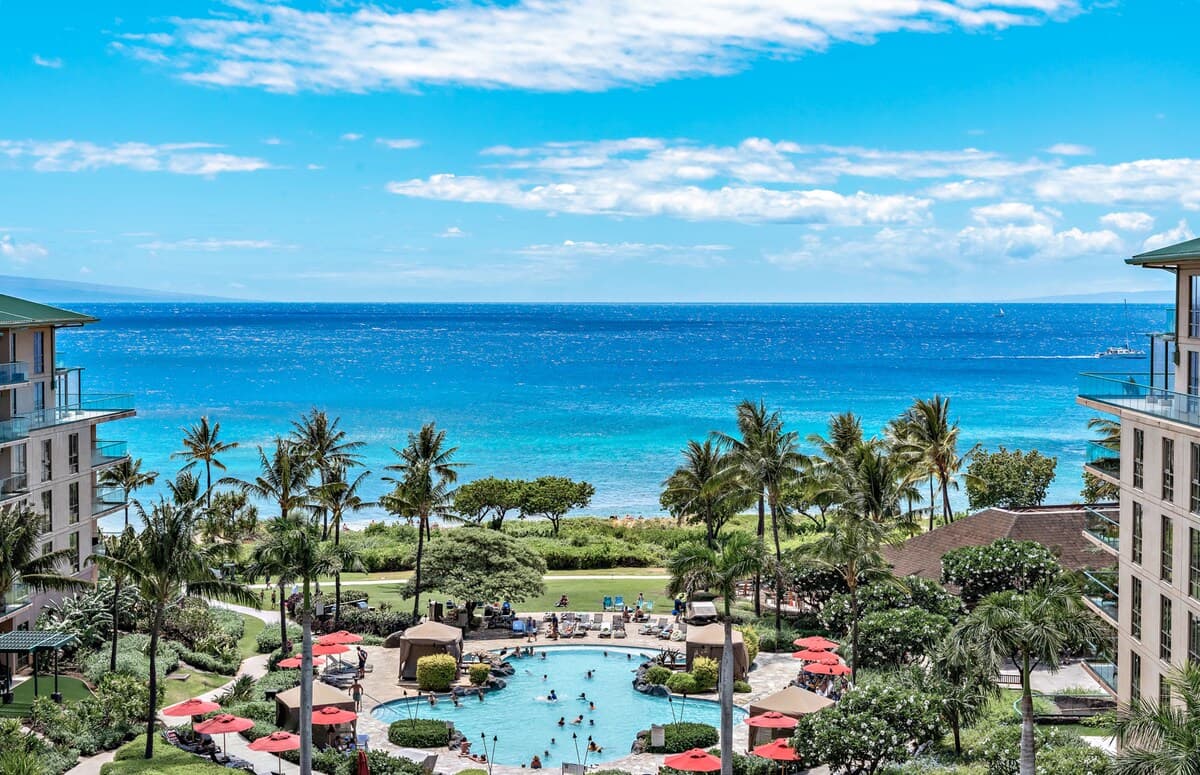 Condo in Lahaina · ★4.5 · 3 bedrooms · 4 beds · 3 baths - Photo 3