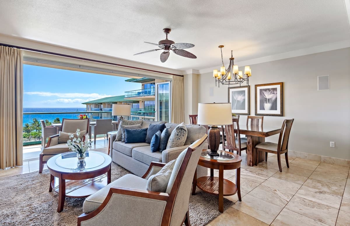 Condo in Lahaina · ★4.5 · 3 bedrooms · 4 beds · 3 baths - Photo 5