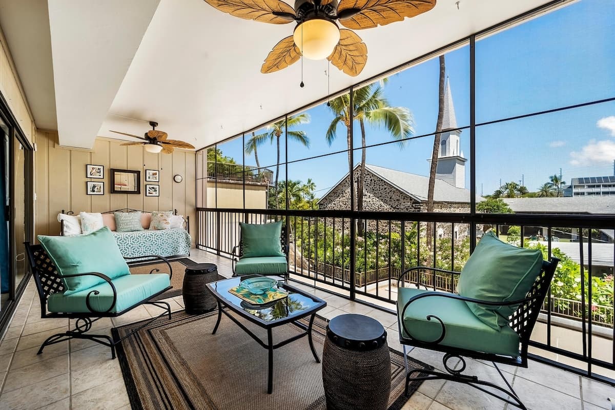 Condo in Kailua-Kona · ★4.58 · 2 bedrooms · 3 beds · 2 private baths - Photo 1