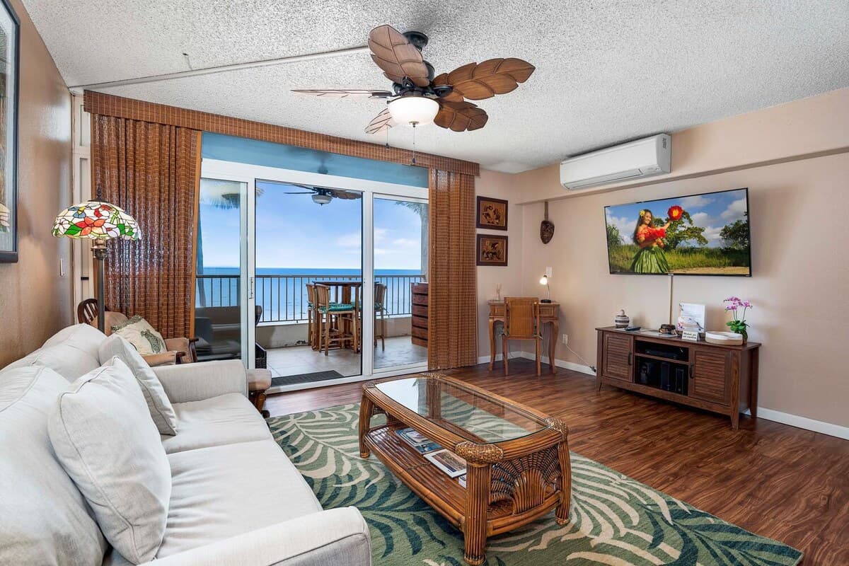 Condo in Kailua-Kona · ★4.8 · 1 bedroom · 2 beds · 1 bath - Photo 4