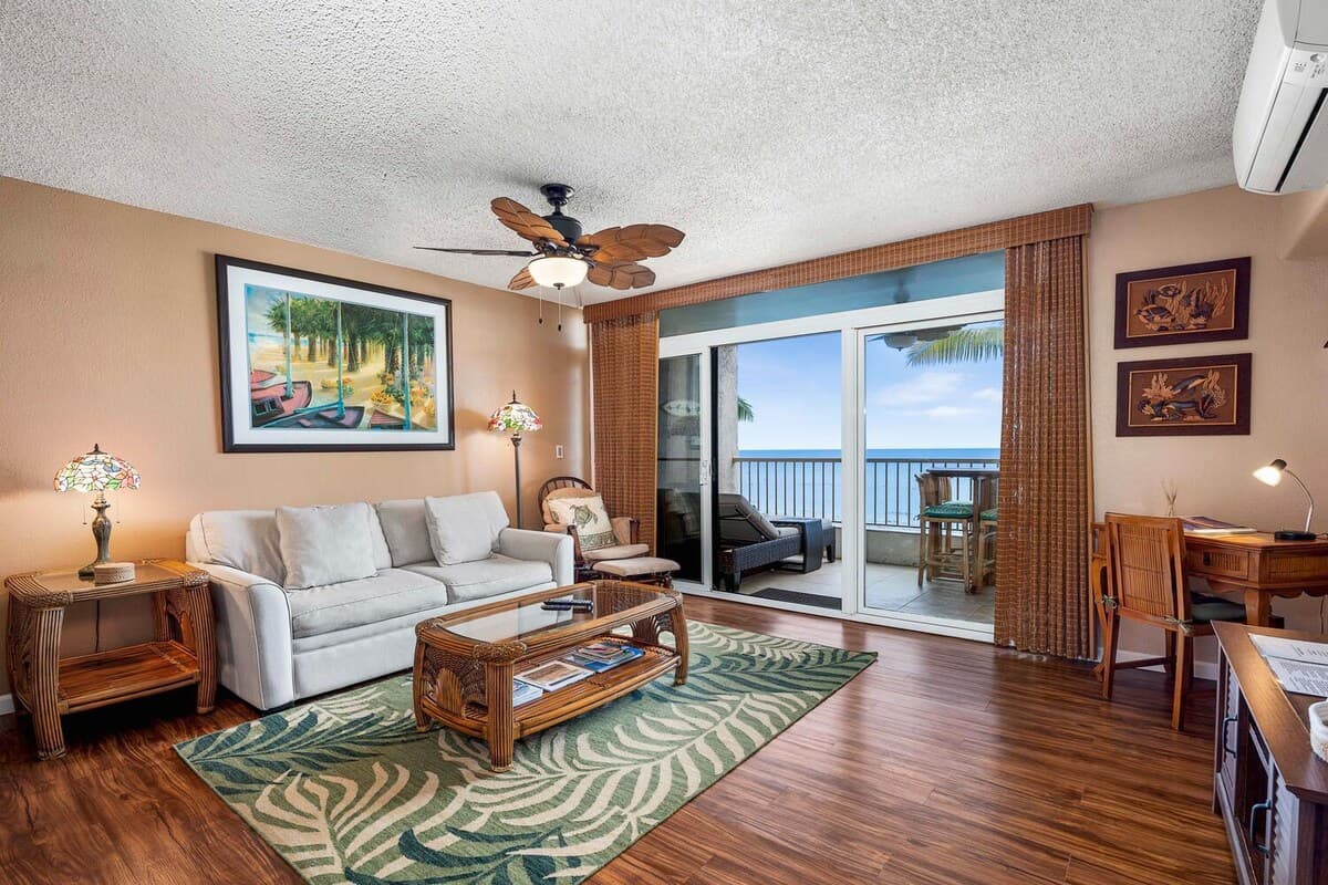 Condo in Kailua-Kona · ★4.8 · 1 bedroom · 2 beds · 1 bath - Photo 5