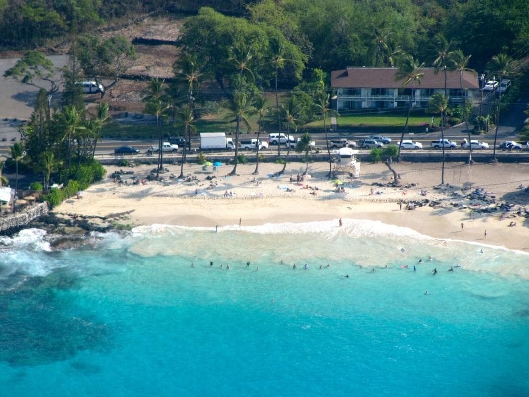 Home in Kailua-Kona · ★4.91 · 3 bedrooms · 4 beds · 2 baths - Photo 2