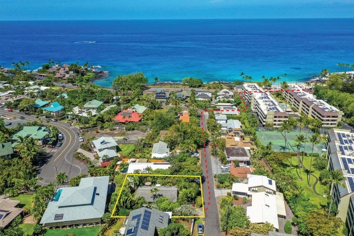 Home in Kailua-Kona · ★4.91 · 3 bedrooms · 4 beds · 2 baths - Photo 1