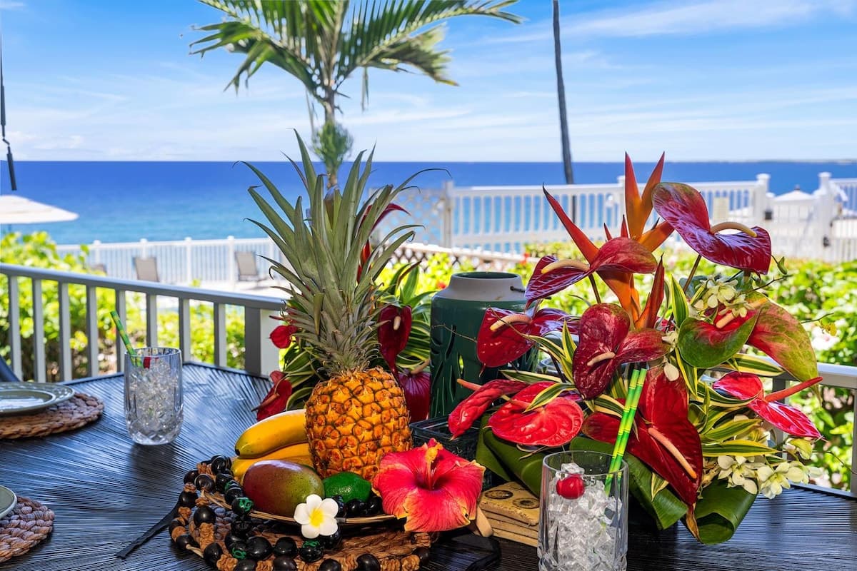 Condo in Kailua-Kona · ★4.79 · 2 bedrooms · 3 beds · 2 private baths - Photo 2