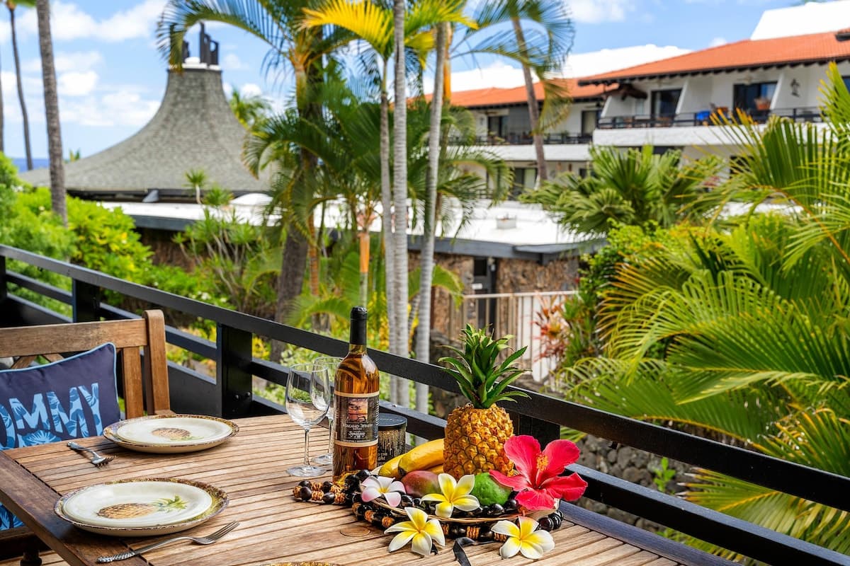 Condo in Kailua-Kona · ★4.75 · 1 bedroom · 2 beds · 1 private bath - Photo 4