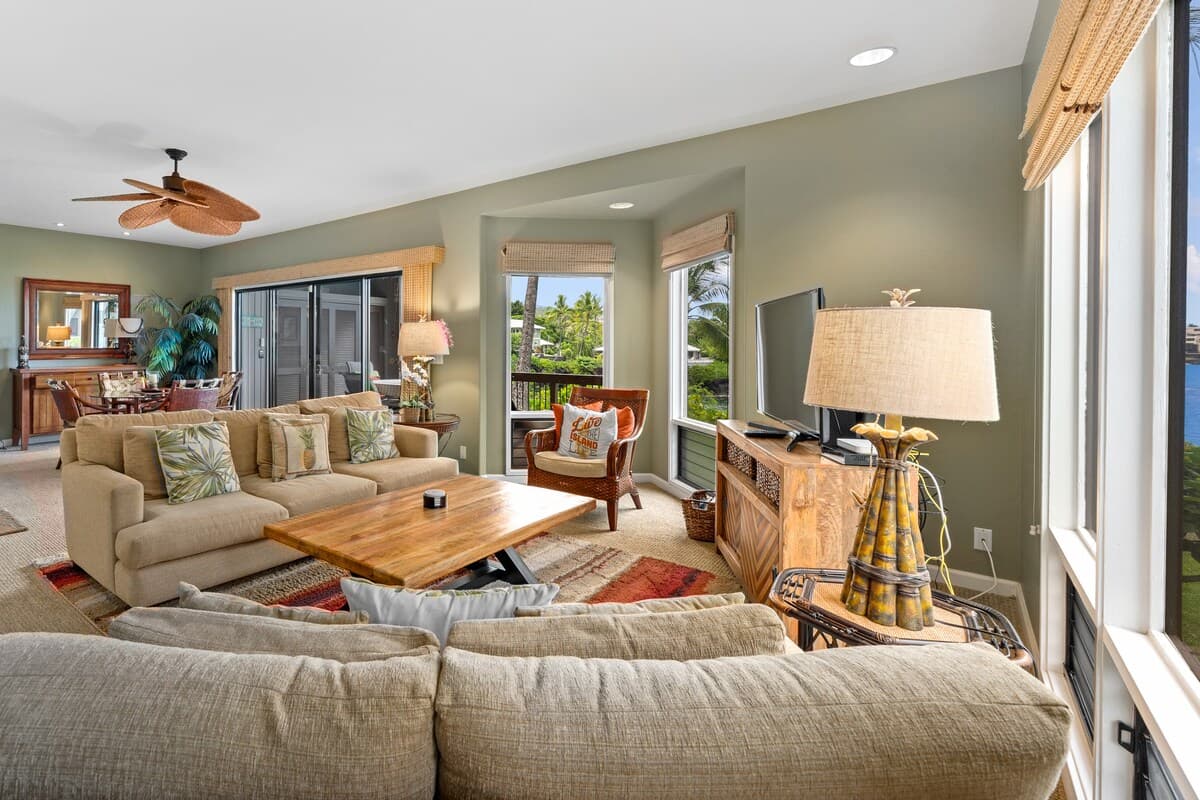 Condo in Kailua-Kona · ★4.83 · 2 bedrooms · 3 beds · 2 baths - Photo 4