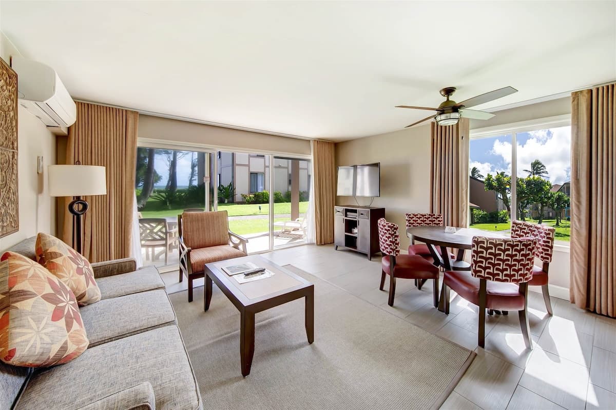 Condo in Kapaa · ★4.62 · 1 bedroom · 2 beds · 1 shared bath - Photo 2