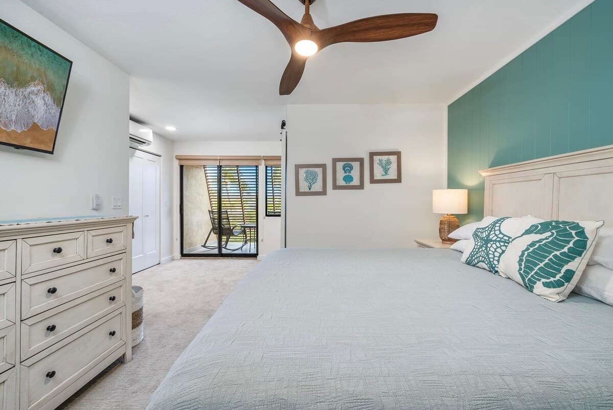 Condo in Kihei · ★4.93 · 2 bedrooms · 2 beds · 2 private baths - Photo 5