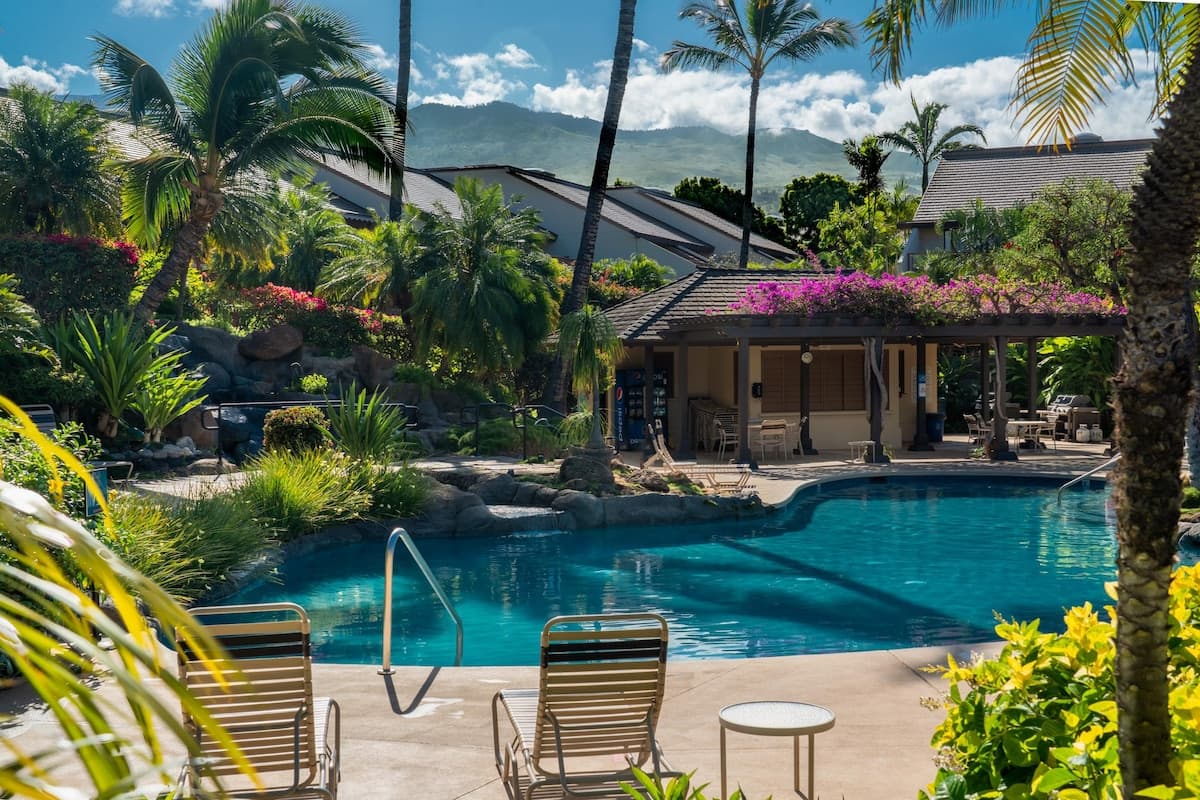 Condo in Kihei · ★4.93 · 2 bedrooms · 2 beds · 2 private baths - Photo 2