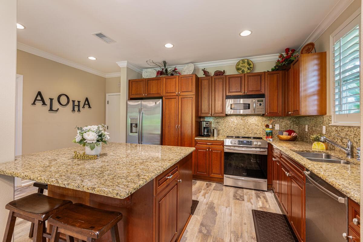 Townhouse in Princeville · ★4.89 · 3 bedrooms · 3 beds · 2.5 shared baths - Photo 3