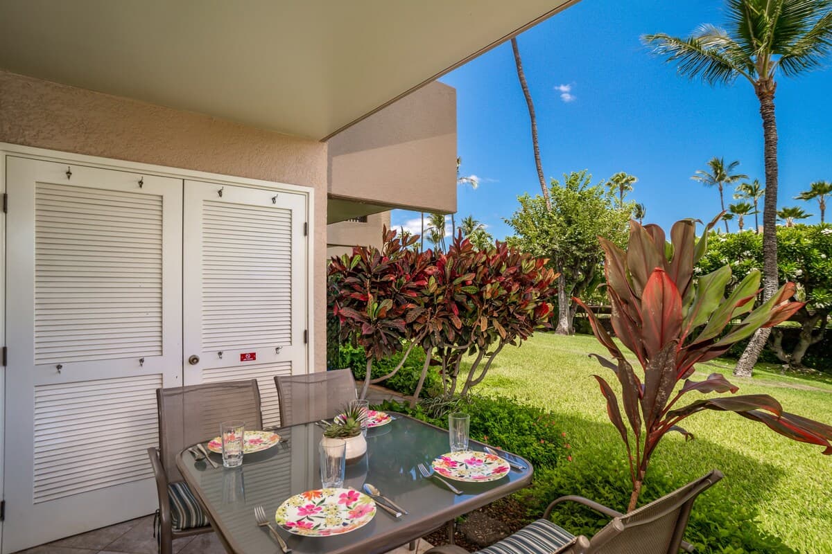 Condo in Kihei · ★4.33 · 2 bedrooms · 3 beds · 2 shared baths - Photo 2