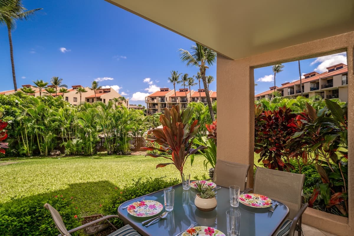 Condo in Kihei · ★4.33 · 2 bedrooms · 3 beds · 2 shared baths - Photo 1