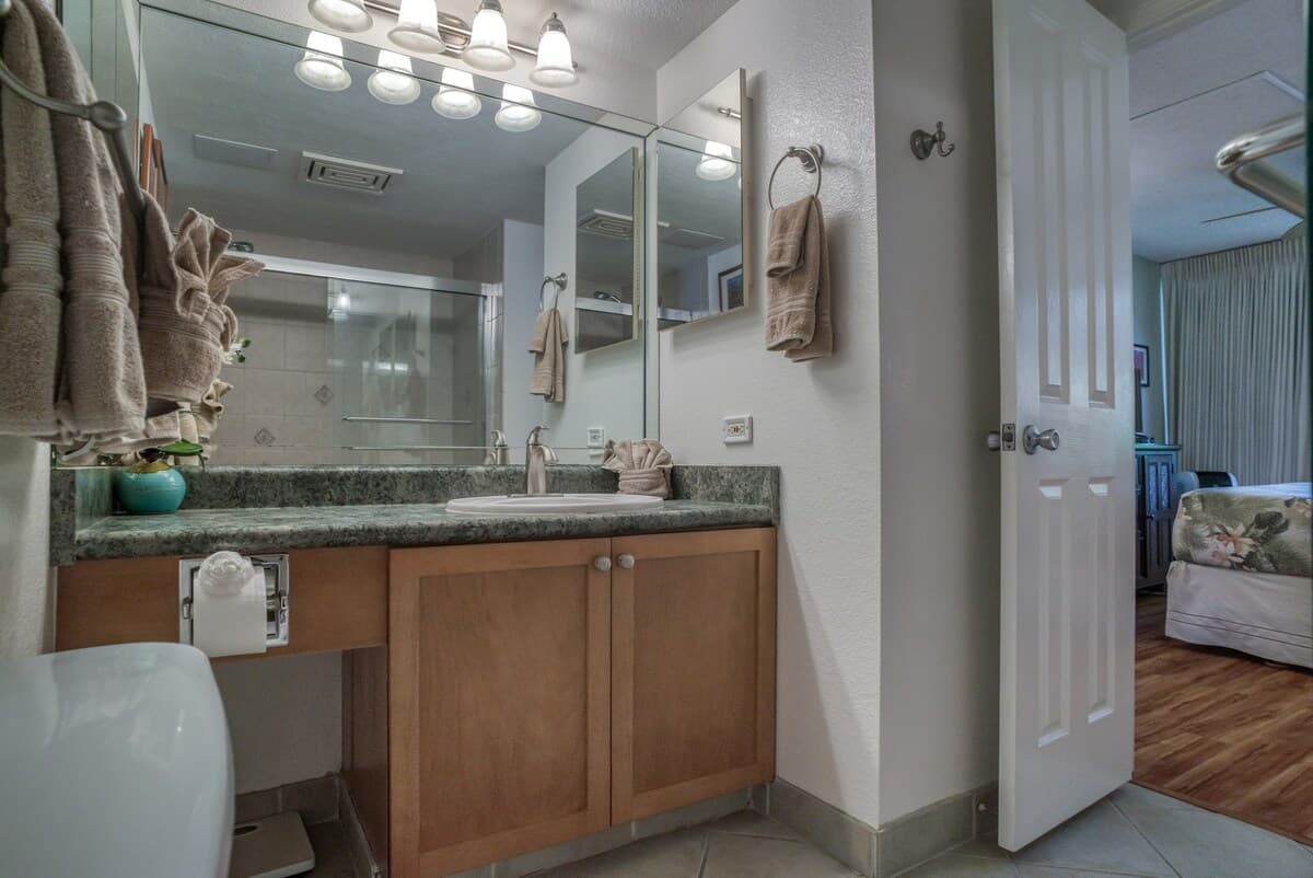 Condo in Kihei · ★4.67 · 1 bedroom · 2 beds · 2 shared baths - Photo 5