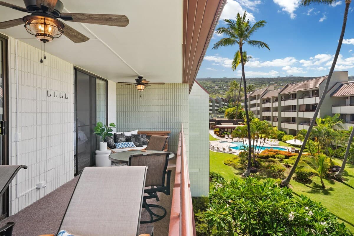 Condo in Kailua-Kona · ★4.91 · 2 bedrooms · 2 beds · 2 baths - Photo 4
